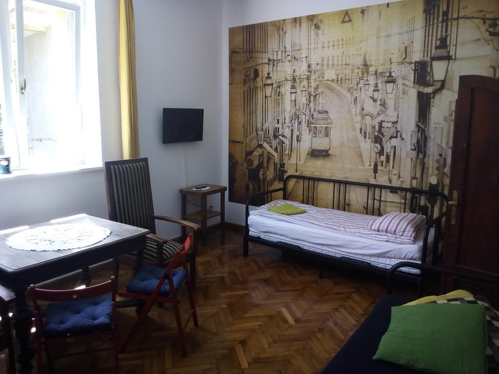 Silver Wolf Apartment